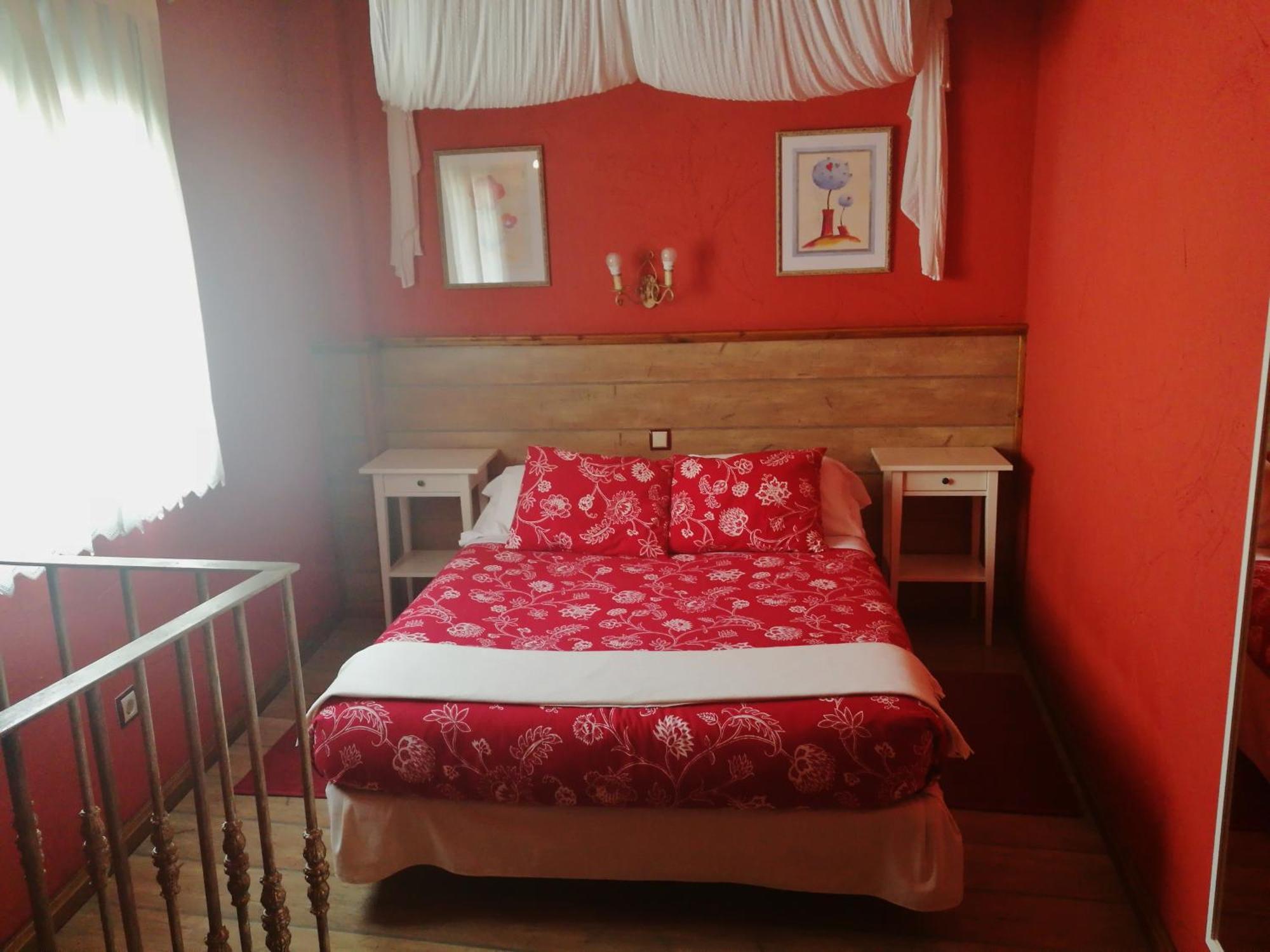 Apartamentos Melchor De Liñan Torrelaguna Exterior foto