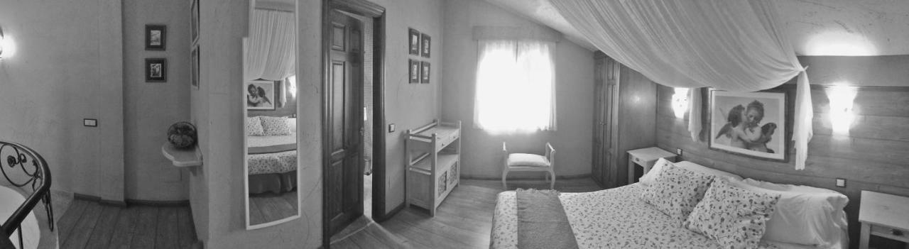 Apartamentos Melchor De Liñan Torrelaguna Exterior foto