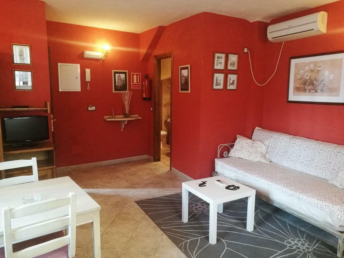 Apartamentos Melchor De Liñan Torrelaguna Exterior foto